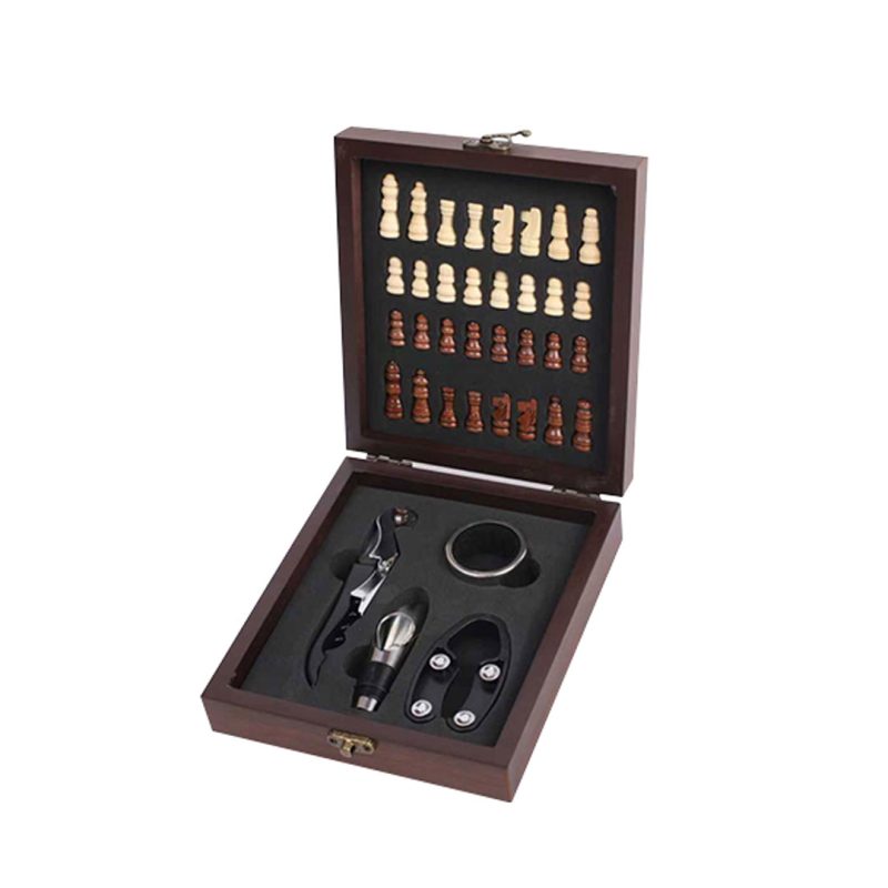 Šah, set sa vinskim elementima Winer Wood, braon